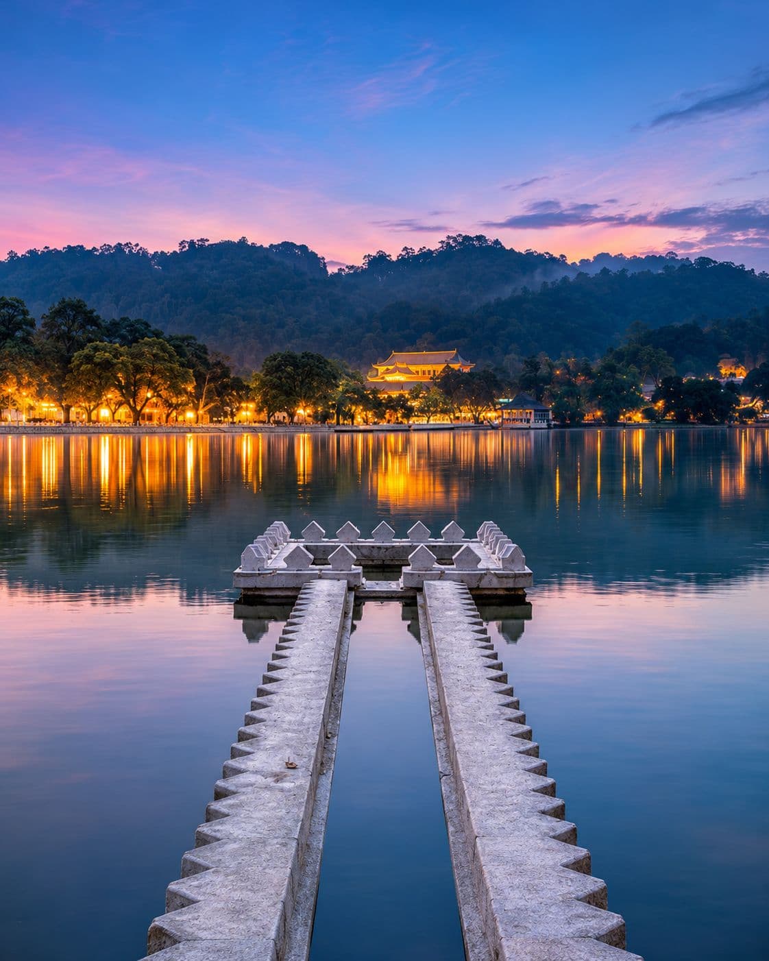 Is Kandy worth visiting? What to see, how long to stay, and how to avoid the traffic