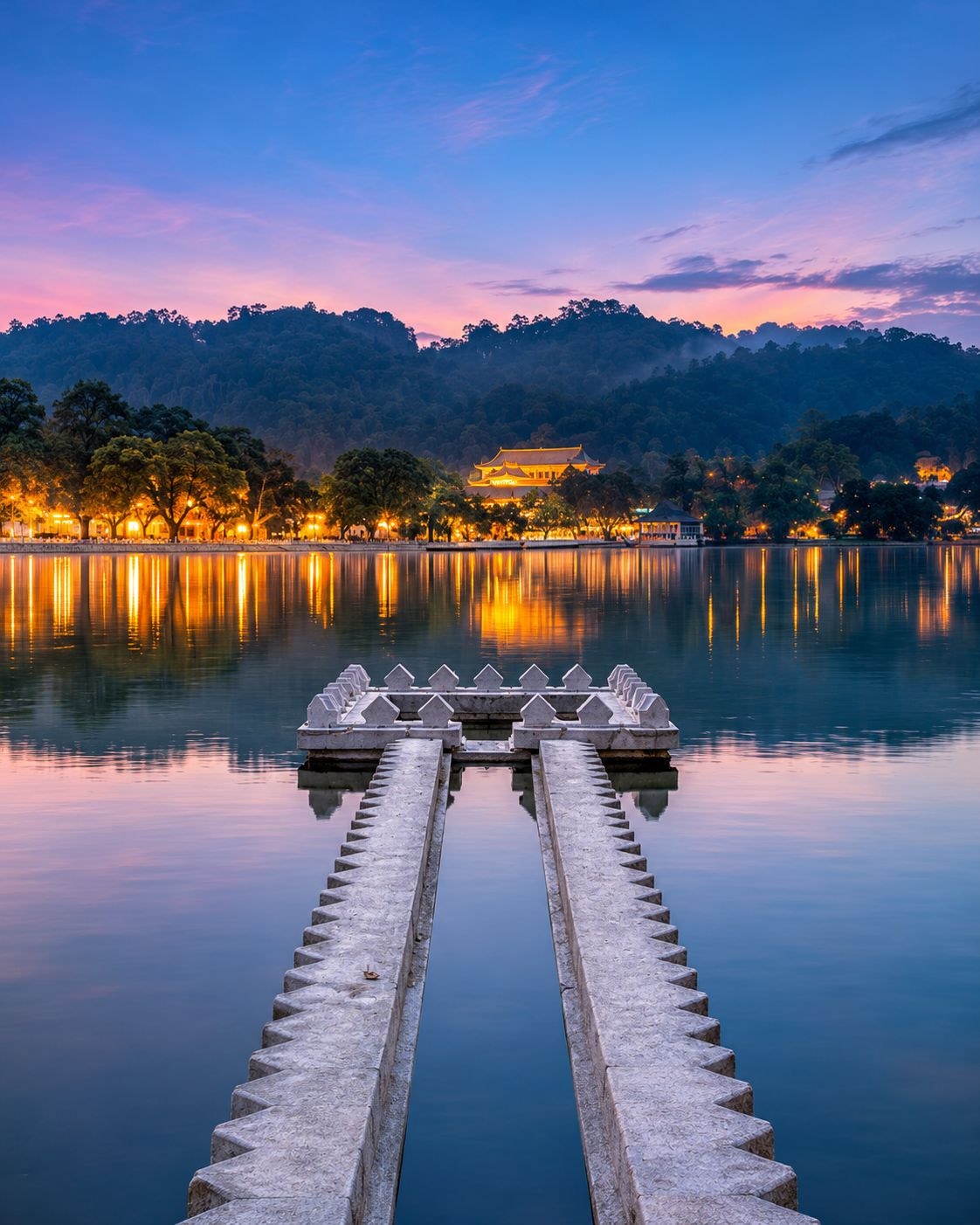 Is Kandy worth visiting? What to see, how long to stay, and how to avoid the traffic